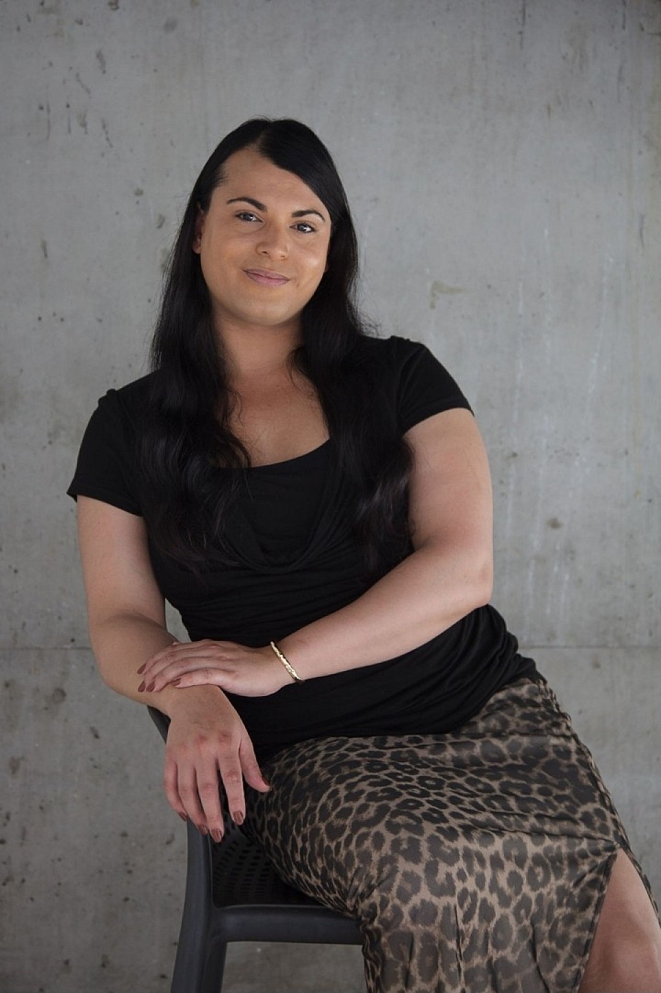 Auzy (owner & masseuse)